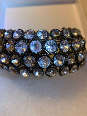 Rhinestone bracelet silver tone with